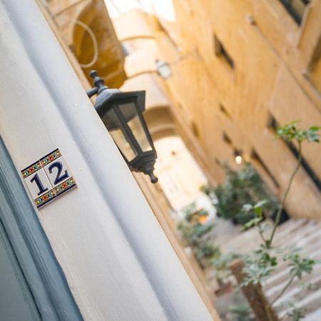 Valletta Most Central Studio Apartment 16Th-Century Building Buitenkant foto