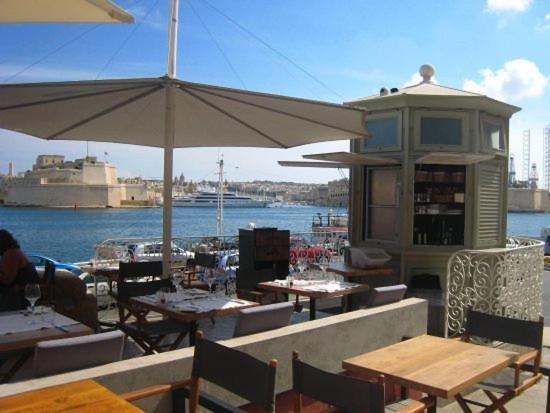 Valletta Most Central Studio Apartment 16Th-Century Building Buitenkant foto